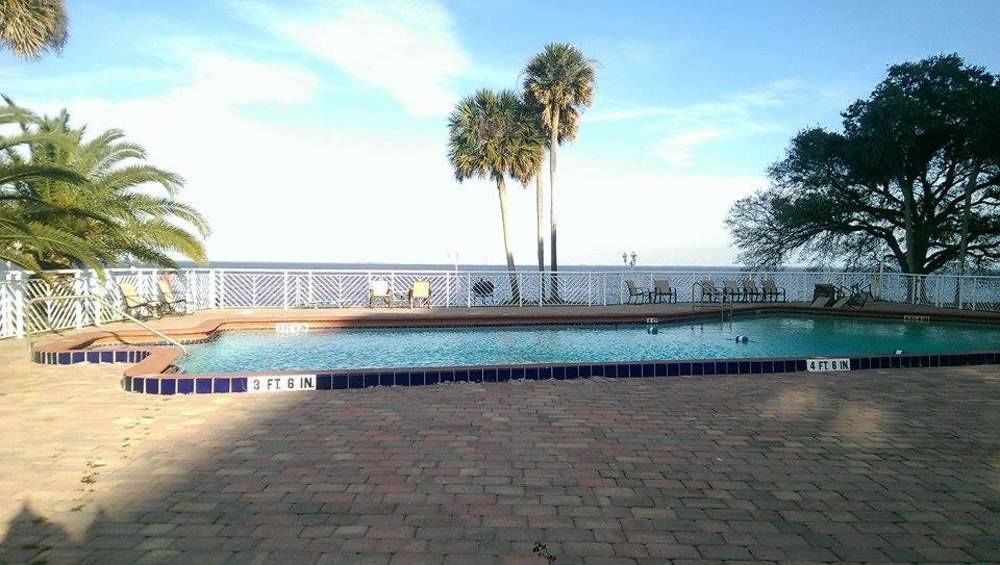 Bay Towers Apartment Titusville Exterior photo